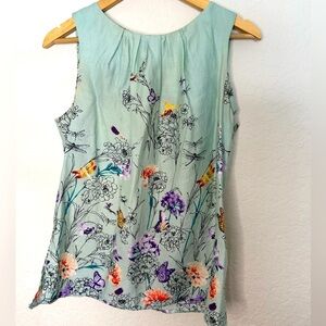 Floral Sleeveless Top with Buttons Down the back